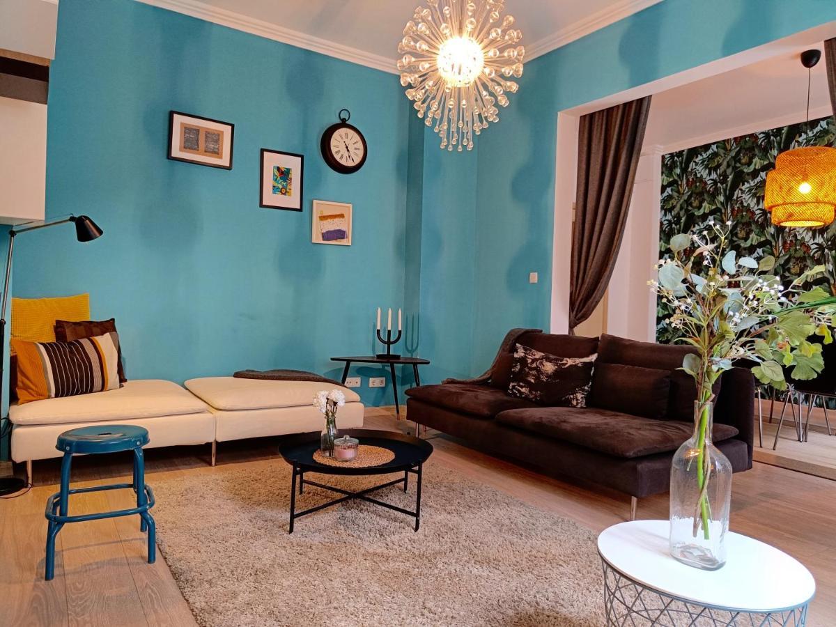 Newly Refurbished Apartment In The City Center Sofia Exterior photo